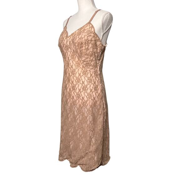 Vintage 60s Artemis Size Medium Nude Lace Fully Lined Slip Nightgown Scallop Hem - Picture 11 of 11